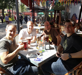 Bier mit Chapulines in Coyoacán.