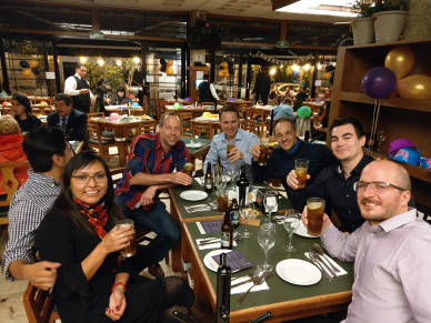 Gruppenfoto in der Cantina .